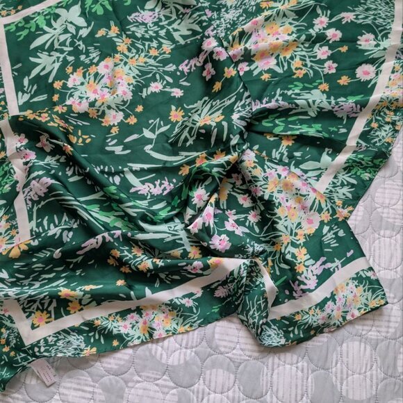 Women`s LC Lauren Conrad Hilltop Floral Square Scarf - Picture 4 of 11